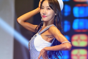[포토] K-뷰티니스 마린모델, 청순 미모에 섹시한 애플힙