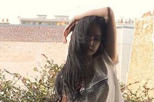 손나은, 티셔츠+청바지에 빛나는 S라인 몸매 ‘역시 레깅스 여신’