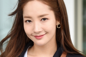 박민영, 김비서의 출근길 스타일링 ‘우아+시크‘ 가을룩의 정석