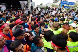 세 번째 충돌… 출구 안 보이는 ‘노량진수산시장 현대화 갈등’