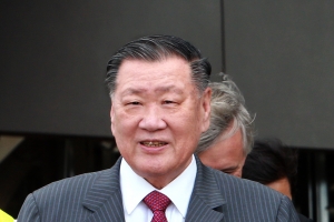 정몽구 현대차그룹 회장 입원 치료… 위독설은 ‘사실무근’