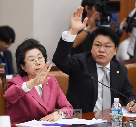 헌법재판관 후보자 자질 비판하는 이은재, 장제원 의원