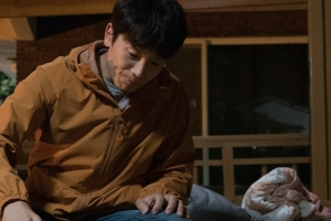 ‘아는 와이프’ 지성, 폐인모드 포착 “한지민과 동시 타임슬립 후폭풍”