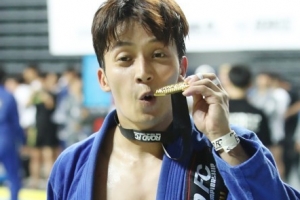 개그맨 허경환, 의외의 근황...주짓수 대회서 우승 ‘금메달’ 차지