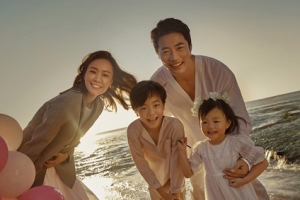 권상우♥손태영, 결혼 10주년 화보 공개..닮은꼴 아들딸 눈길