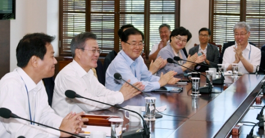 北 “평화의 궤도, 탈선 없다”…두 정상, 동반 카퍼레이드 할 수도