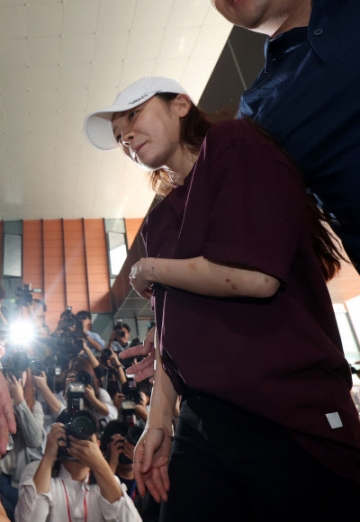 ‘폭행 논란’ 구하라, 경찰서 출석