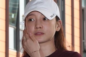 구하라, 경찰 출석…폭행 진실공방 경찰 수사로 가려질까