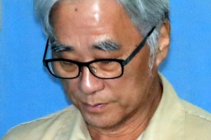 ‘단원 상습추행’ 이윤택, 추가로 재판받은 ‘위력 추행’ 혐의는 무죄