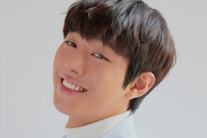 ‘서른이지만’ 안효섭 “잘생겼다는 칭찬 부담으로 느껴져” (인터뷰)