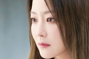 김희선 부친상 “‘나인룸’ 촬영 중 위독..숙환으로 별세”