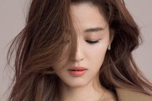 [포토] 전지현, ‘가을 여신’의 빛나는 미모