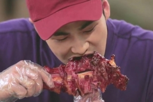 ‘배틀트립’ 뉴이스트W JR·백호, 무아지경 먹방 포착 ‘전투적인 모습’