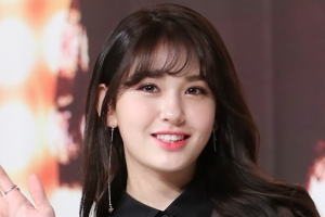 전소미, JYP 떠나 YG 산하 더블랙레이블 계약…“솔로 데뷔 전망”