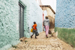 친구, 찬란한 골목으로 데려다줄게