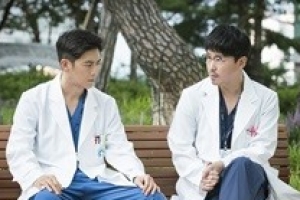 드라마 ‘흉부외과’, ‘내뒤에 테리우스’와 간발의 차로 시청률 1위