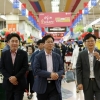 ‘코리아세일페스타’ 둘러보는 성윤모 장관