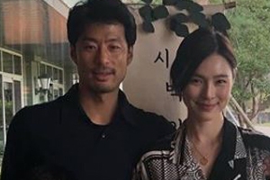 가희, 둘째 아들 100일 사진 공개 “사랑해 우리 가족♥”