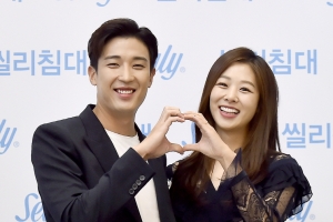 김민정-장신영♥강경준, 공식석상 나들이 ‘침대가 푹신하네’