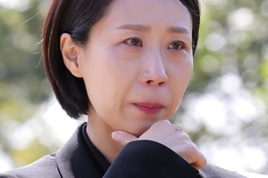 故 최진실 10주기 참석한 정선희 ‘마르지 않는 눈물’