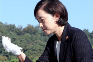 유은혜 부총리가 약속한 고교 무상교육…“5년 간 총 7조 8411억 더 든다”