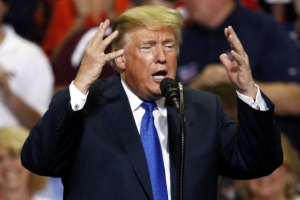 트럼프 “성폭행 당시 술 마신 것만 기억?” ‘미투’ 폭로 여성 조롱...지지자들 환호