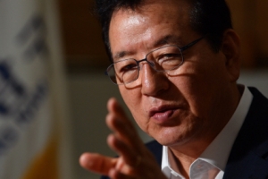 [서울 초선 구청장에게 듣는다] “강남 아파트 35층 제한 풀어야… 내년 서울시와 협의할 것”