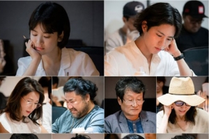 ‘남자친구’ 송혜교x박보검, 첫 대본리딩 현장 공개 ‘찰떡 호흡’