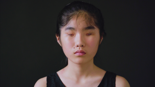 개막작 ‘딩동’