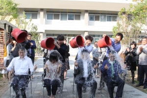 김정덕 김포지원청 교육장, 요양병원건립 위한 아이스버킷 챌린지 동참