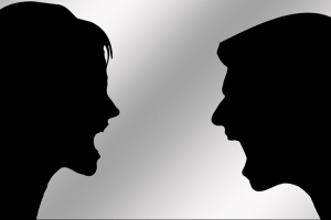 “당신이 키워” 젖먹이 두 자녀 집앞에 방치한 20대 부부 처벌