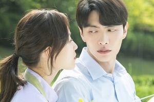 ‘뷰티인사이드’ 서현진♥이민기, 본격 설렘 모드 ‘초밀착 백허그’