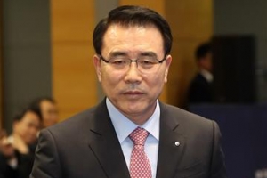 2년 동안 임원 자녀 등 특혜 채용 혐의… 조용병 신한금융지주 회장 구속 영장