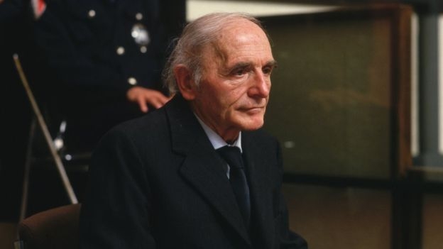 1987년 프랑스 법정에 선 나치 전범 클라우스 바르비에.그는 종신형을 언도받고 복역하다 1991년 리옹 교도소에서 옥사했다. 코르비스 역사박물관 제공