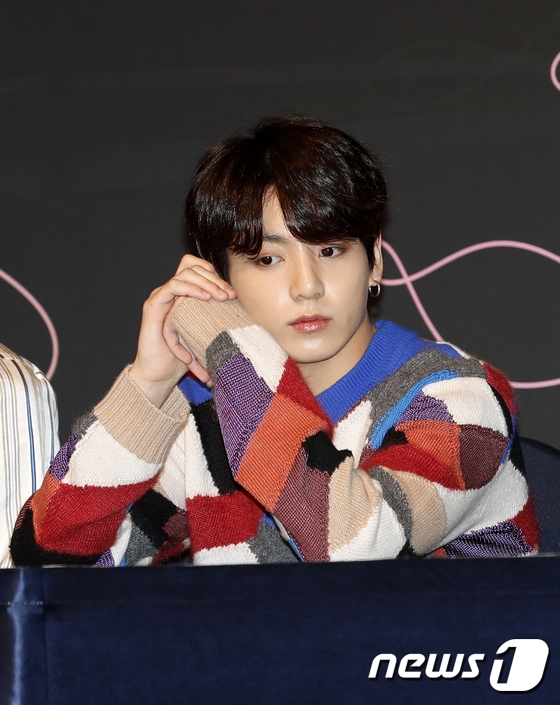 방탄소년단 정국 발꿈치 부상