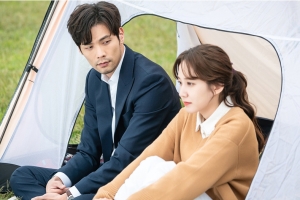 ‘오늘의 탐정’ 최다니엘 박은빈, 생사초월 첫 데이트 포착 ‘촉촉 아이컨택’