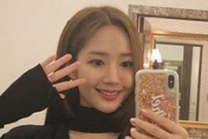 박민영, 잘록한 허리로 뽐낸 S라인 몸매 ‘섹시美 뿜뿜’