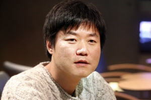 [공식입장] 나영석 PD “소문은 모두 거짓… 제 명예와 가정 걸린 일 선처 없을 것”(전문)