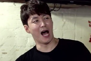 ‘전지적 참견 시점’ 심형탁, 덕후 본능 폭발..전설의 상자 개봉