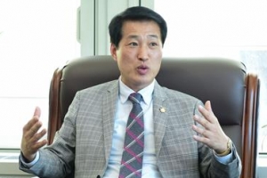 [의정 포커스] 투잡하던 성실맨…“소통 체어맨 될 것”