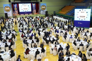 ‘시민 500인 첫 원탁토론회’ 개최… 광명판 아고라광장서 시민주권시대 막올랐다