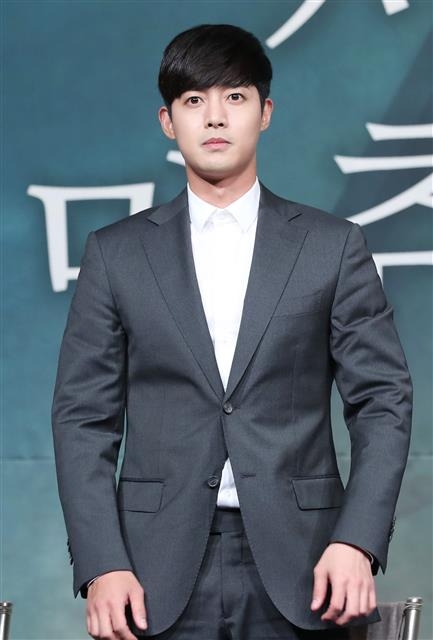 ‘잔뜩 긴장한’ 김현중