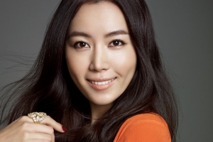 ‘정우♥’ 김유미, 결혼+출산→4년 만에 복귀...tvN ‘로맨스는 별책부록’