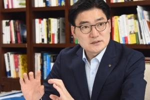 [서울 초선 구청장에게 듣는다] “강동 경제지도 대변화… 이익은 구민들 삶에 고르게 스며들 것”