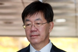 ‘돈봉투 만찬’ 이영렬 전 지검장 무죄 확정