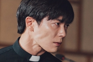 ‘손 더 게스트’ 김재욱, 분노+슬픔 뒤섞인 눈빛 “심장 파고드는 고통”