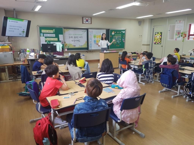 어린이들을 존중하는 사회를 만들기 위해 아동 권리 교육 펴는 은평구