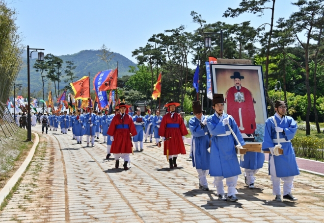 이순신 순국제전 운구행렬.