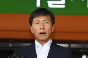 김지은 악성댓글 단 안희정 측근 등 23명 검찰 송치