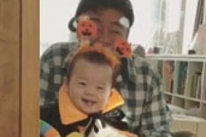 ‘소유진 ♥’ 백종원, 셋째딸 보며 함박미소 ‘영락없는 딸바보’